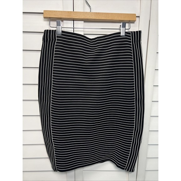 Max Studio Striped Pull On Stretch Pencil Skirt Size Large Black & White - Picture 6 of 6